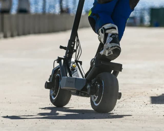 Flash Motors GT R: The Fastest Electric Scooter Redefining Urban Mobility