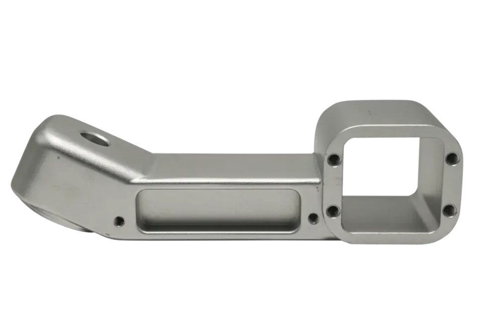Front shock absorber housing